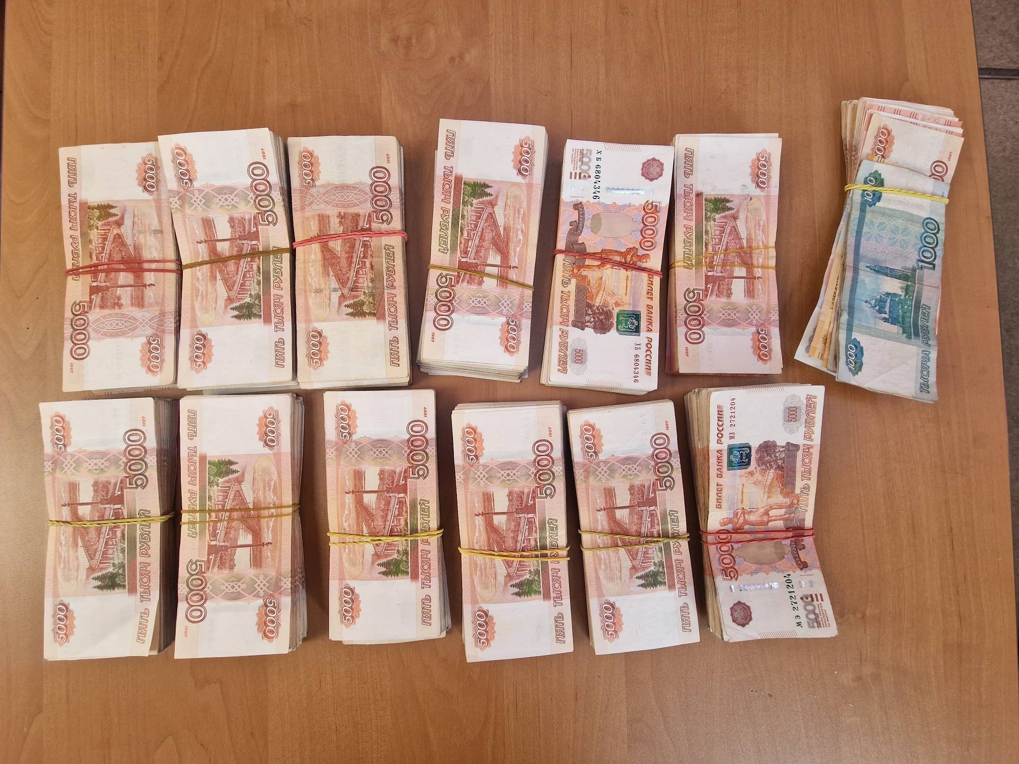 Студентка из Калининграда лишилась 11 миллионов рублей